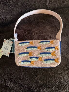 ****Viral**** Beaded Sardine Shoulder Bag in Light Pink